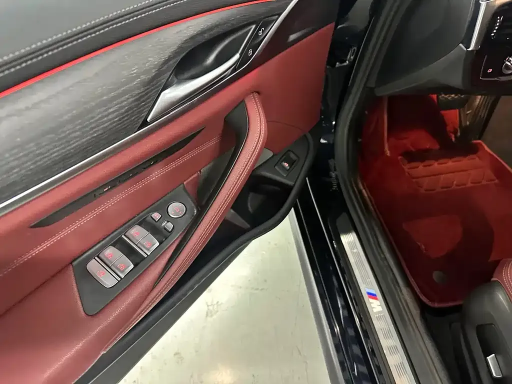 BMW 5 Series 2021 из CN, фото 5