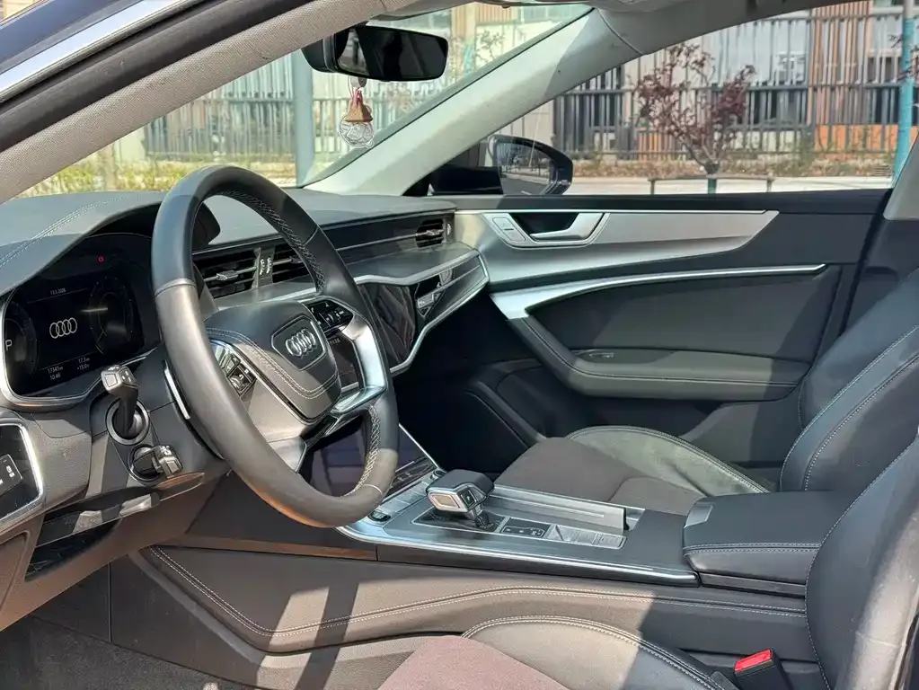 Audi A7L 2025 из CN, фото 10