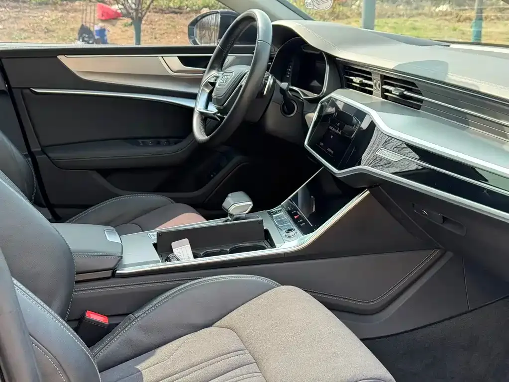 Audi A7L 2025 из CN, фото 3