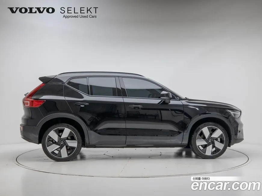 Volvo XC40 2024 из KR, фото 2