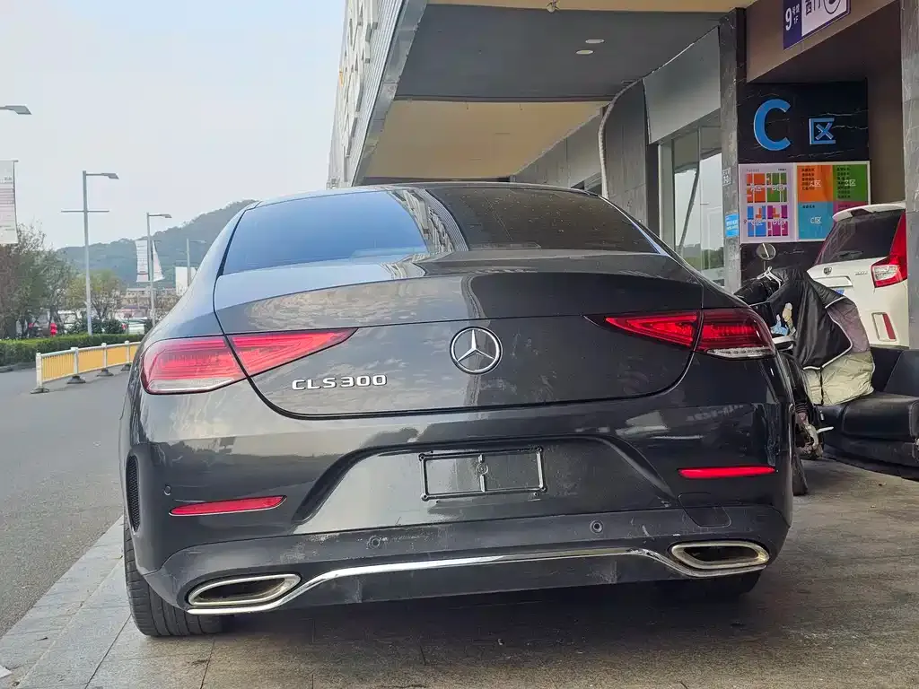 Mercedes-Benz CLS — фото 3