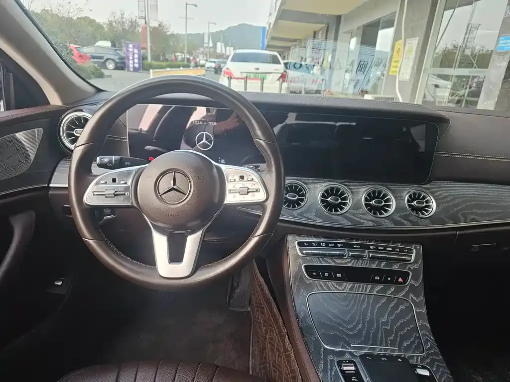 Mercedes-Benz CLS — фото 2