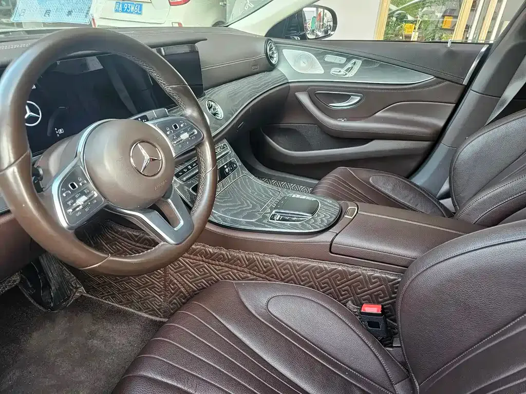 Mercedes-Benz CLS — фото 8