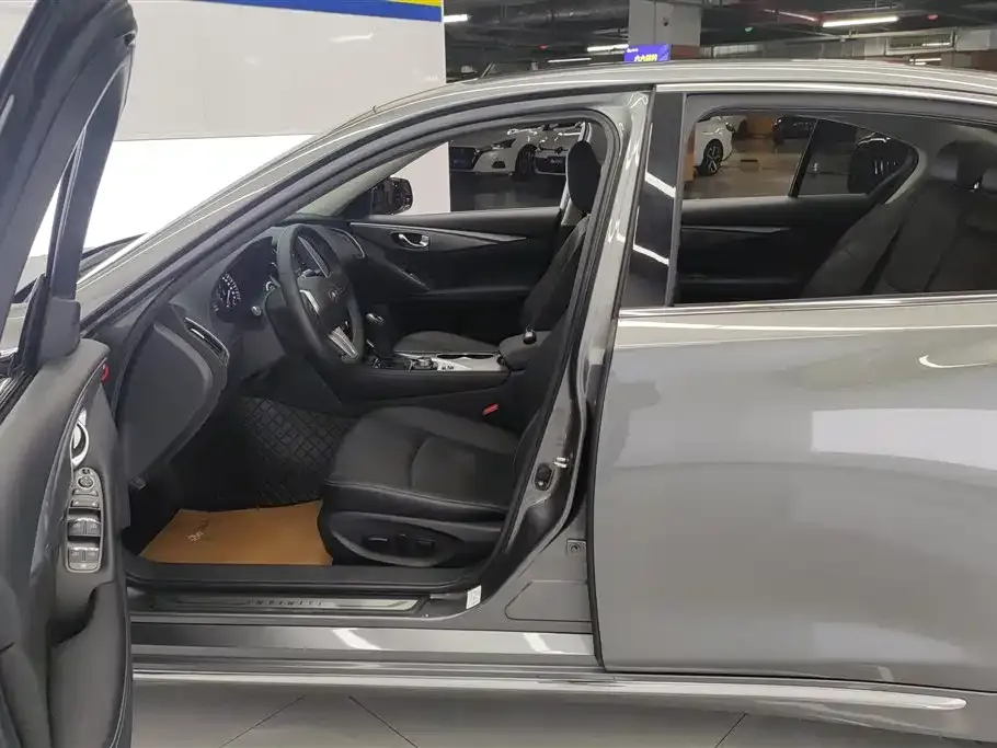 Infiniti Q50L 2024 из CN, фото 3