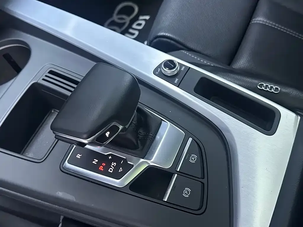 Audi A4L — фото 2