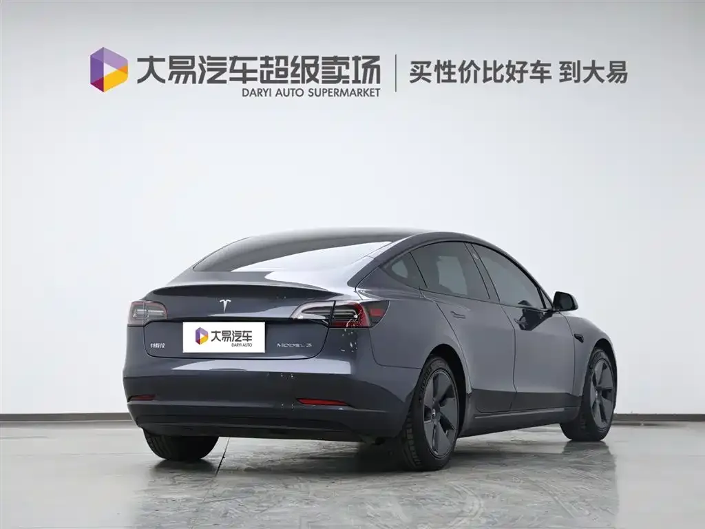 Tesla Model 3 — фото 3