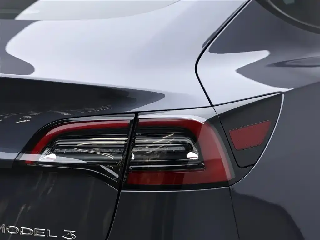 Tesla Model 3 — фото 8