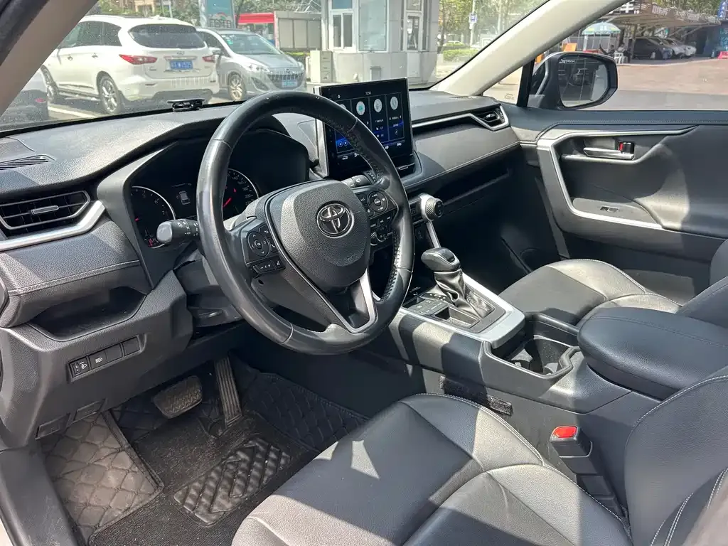 Toyota Wildlander 2022 из CN, фото 9