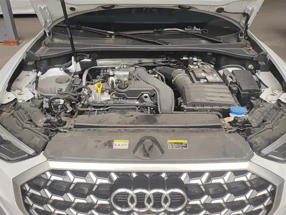 Audi Q3 2023 из CN, фото 8