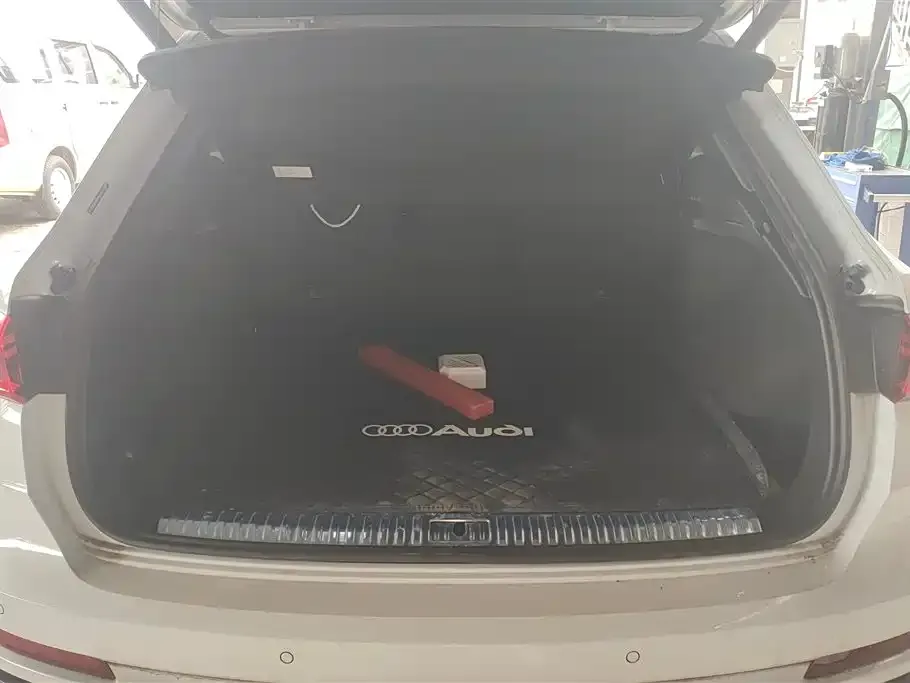Audi Q3 2023 из CN, фото 5
