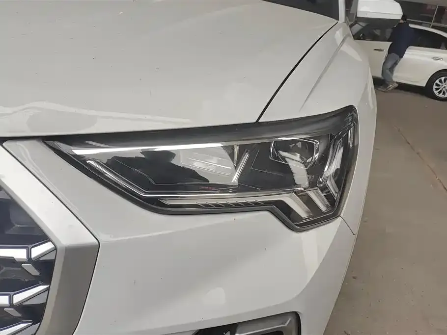 Audi Q3 2023 из CN, фото 2