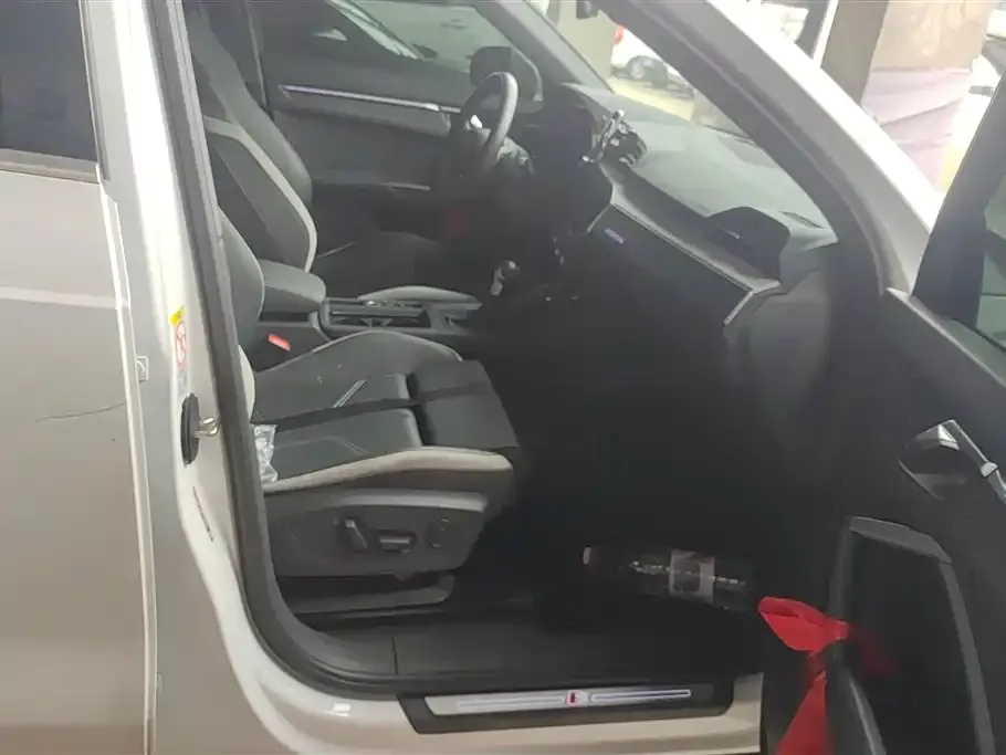 Audi Q3 2023 из CN, фото 6