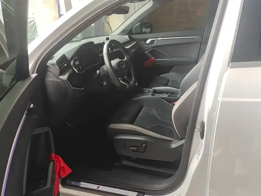 Audi Q3 2023 из CN, фото 7