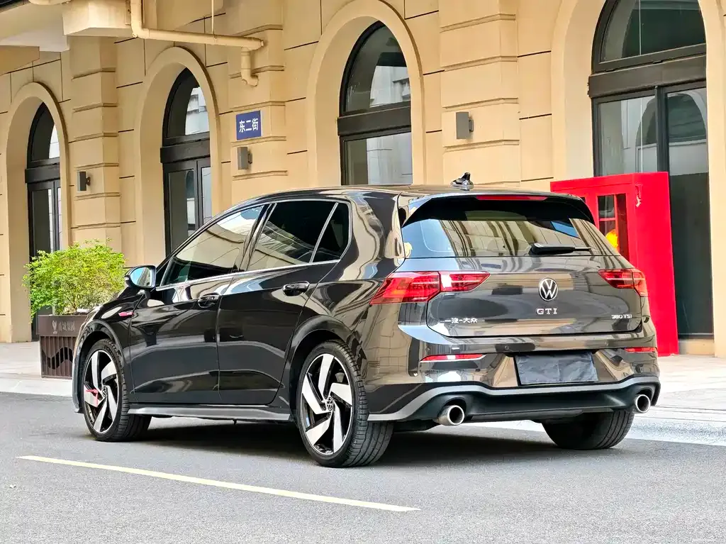 Volkswagen Golf GTI 2023 из CN, фото 9