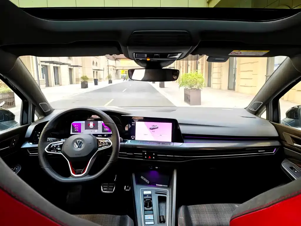 Volkswagen Golf GTI 2023 из CN, фото 4