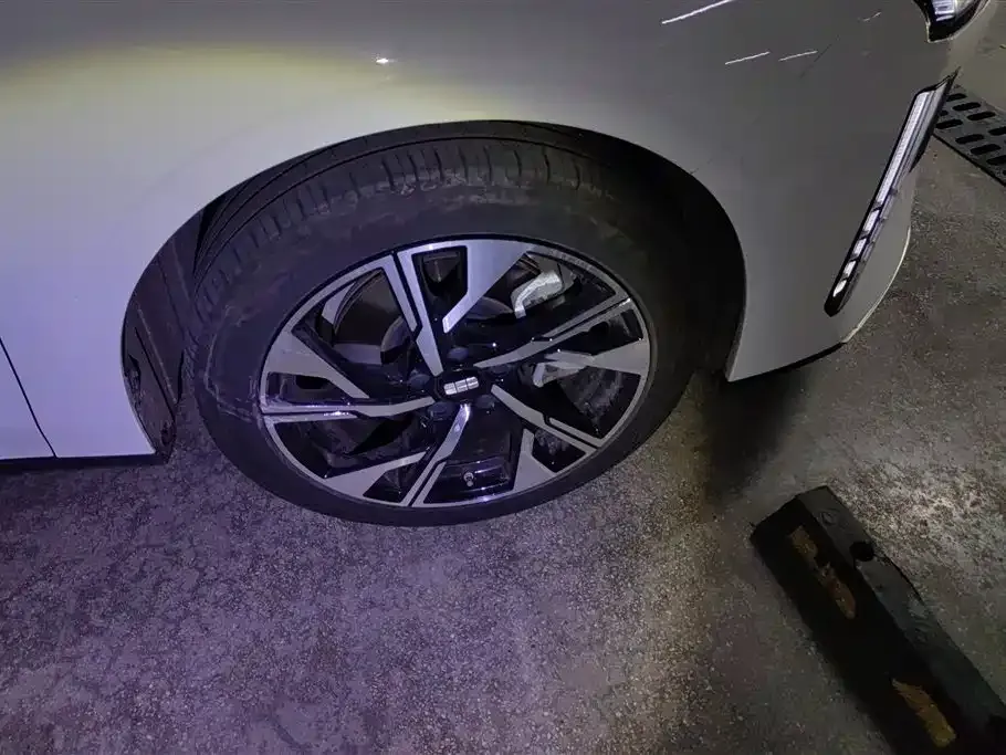 Geely Galaxy L6 2023 из CN, фото 10