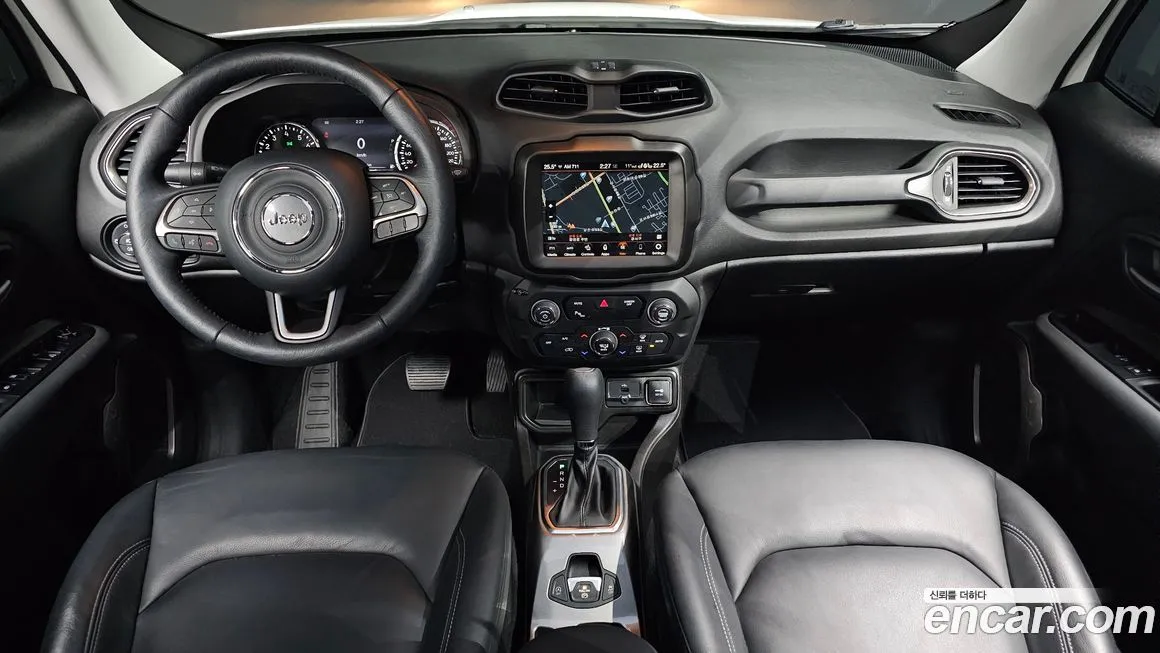 Jeep Renegade — фото 4