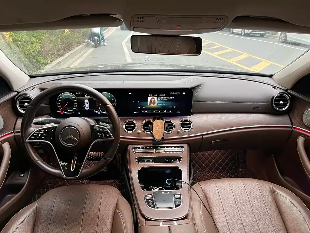 Mercedes-Benz E-Class 2023 из CN, фото 3