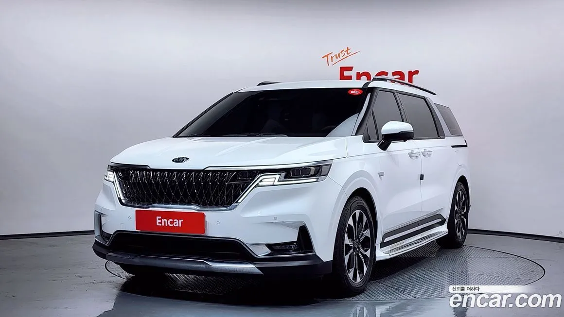 Kia Carnival — фото 1