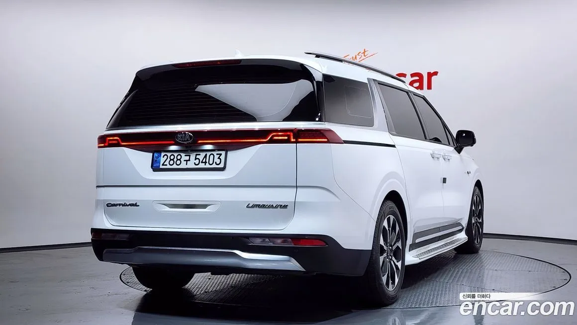 Kia Carnival — фото 2