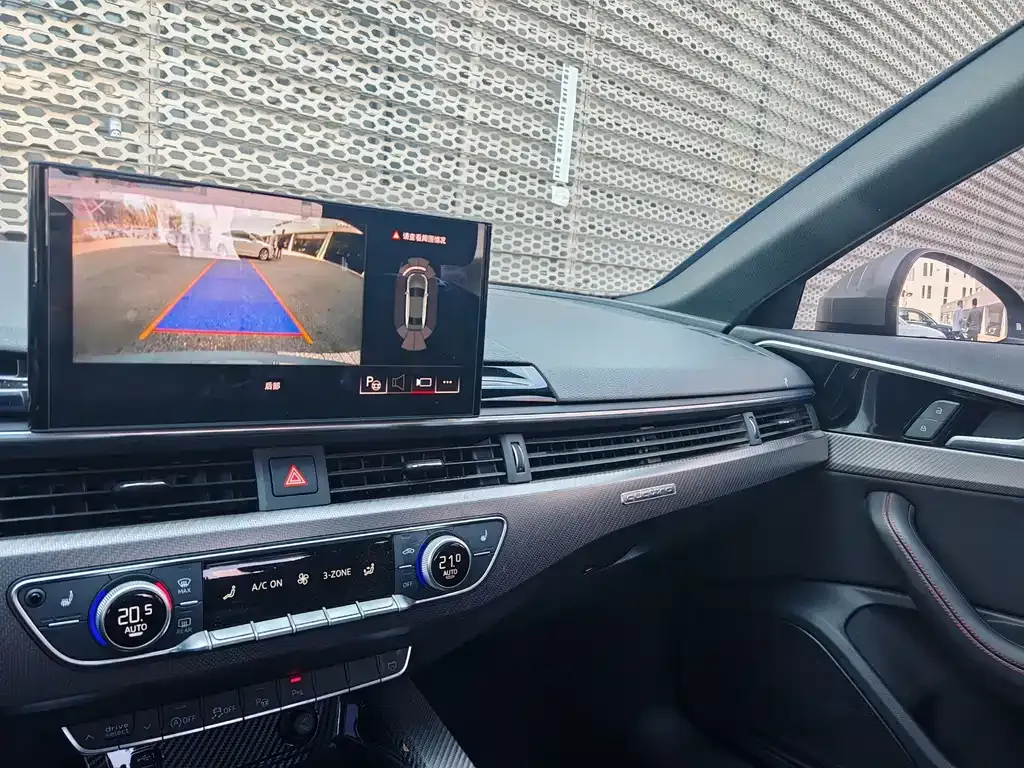 Audi A4L 2022 из CN, фото 7