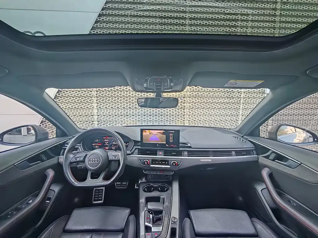 Audi A4L 2022 из CN, фото 5