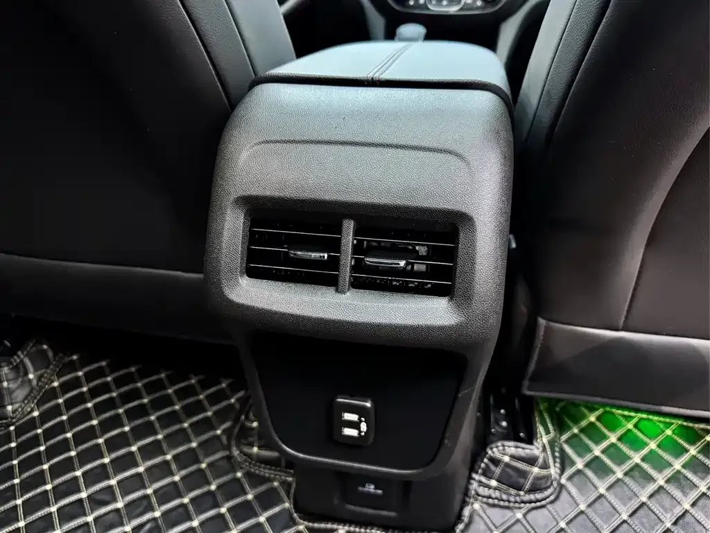 Chevrolet Equinox 2021 из CN, фото 6