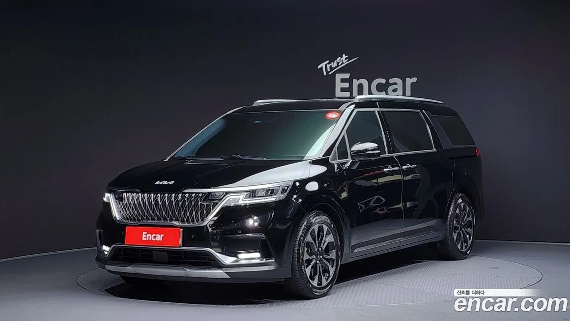 Kia Carnival — фото 1