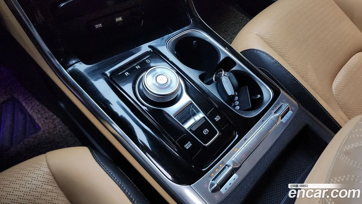 Kia Carnival — фото 10