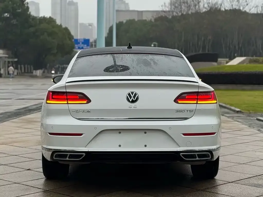 Volkswagen CC — фото 3