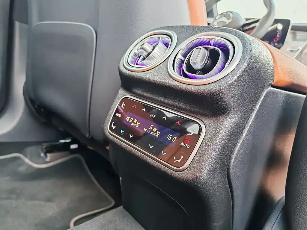 Mercedes-Benz GLC PHEV 2024 из CN, фото 9