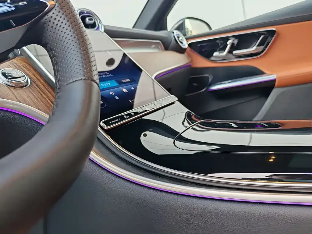 Mercedes-Benz GLC PHEV 2024 из CN, фото 2
