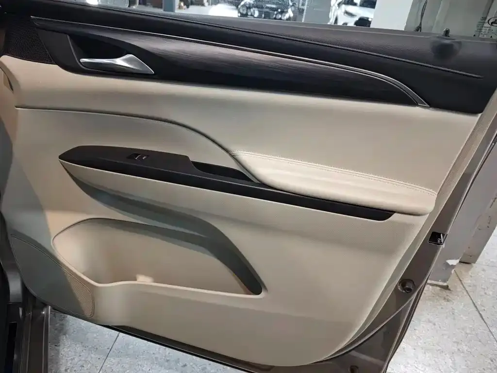 Buick GL8 2022 из CN, фото 9