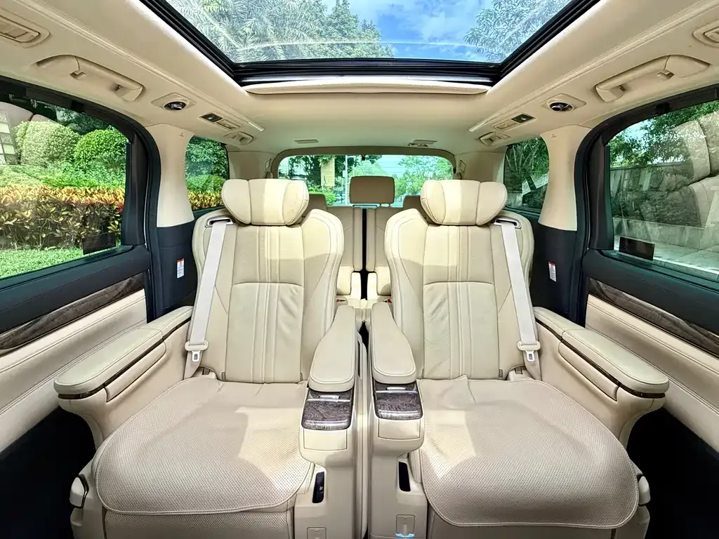 Toyota Vellfire 2021 из CN, фото 7