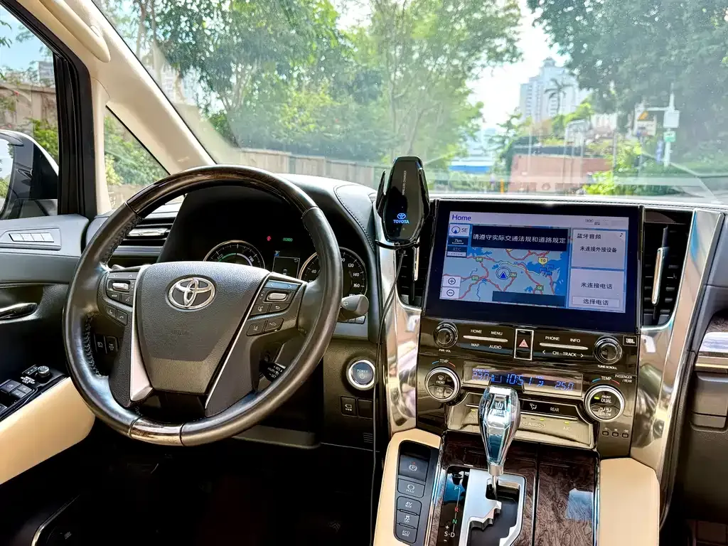 Toyota Vellfire 2021 из CN, фото 2