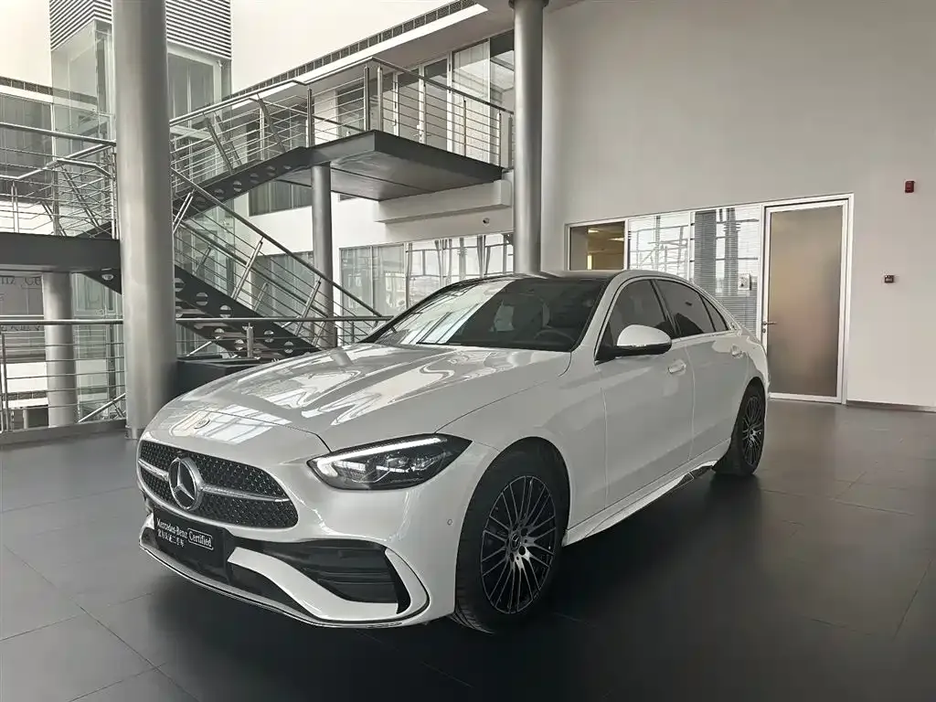 Mercedes-Benz C-Class — фото 1