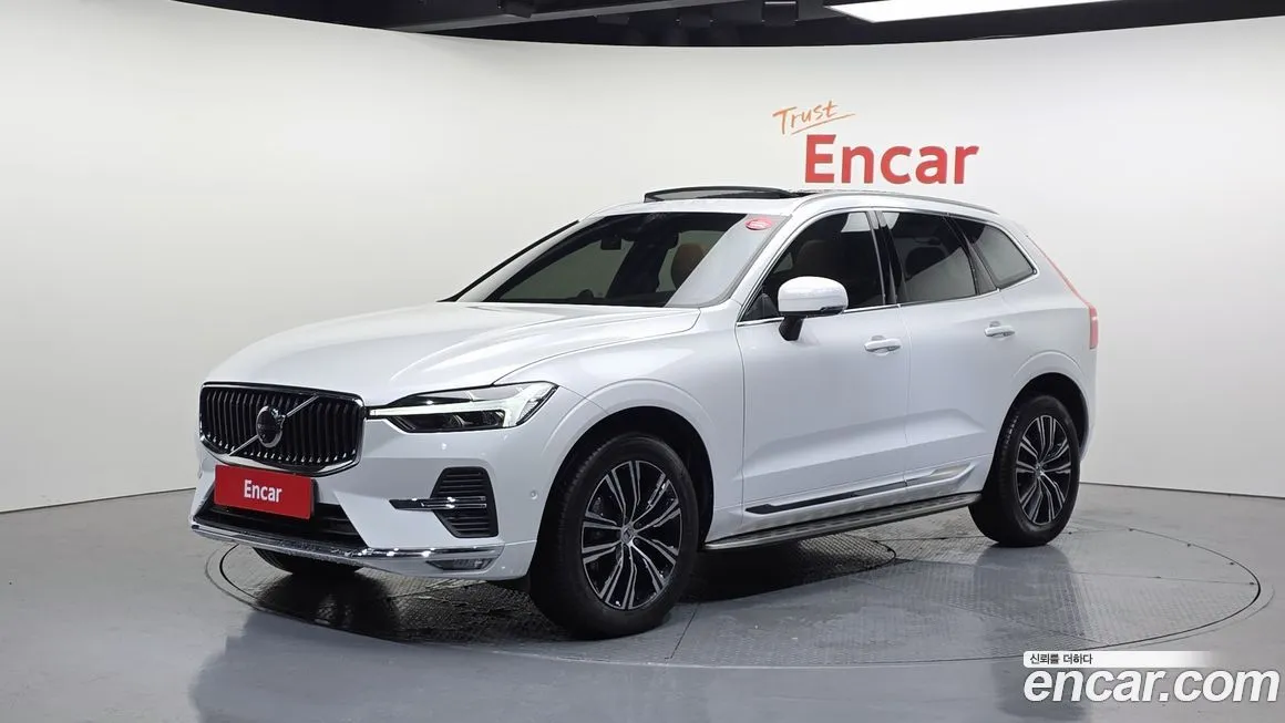 Volvo XC60 — фото 1
