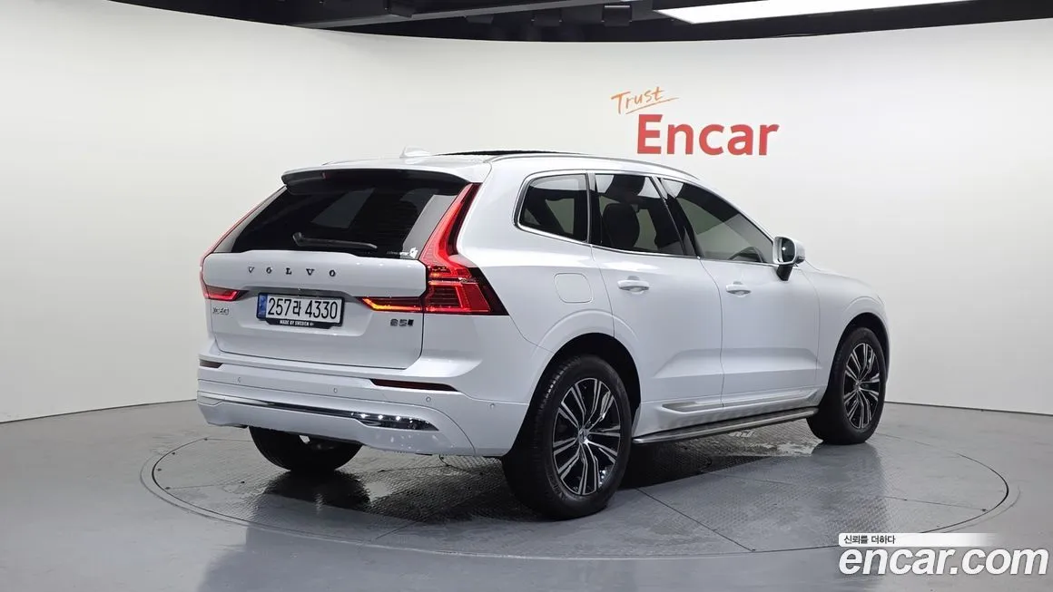 Volvo XC60 — фото 5