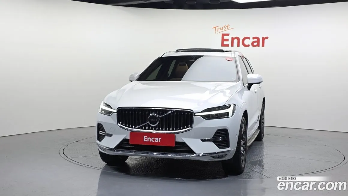 Volvo XC60 — фото 9