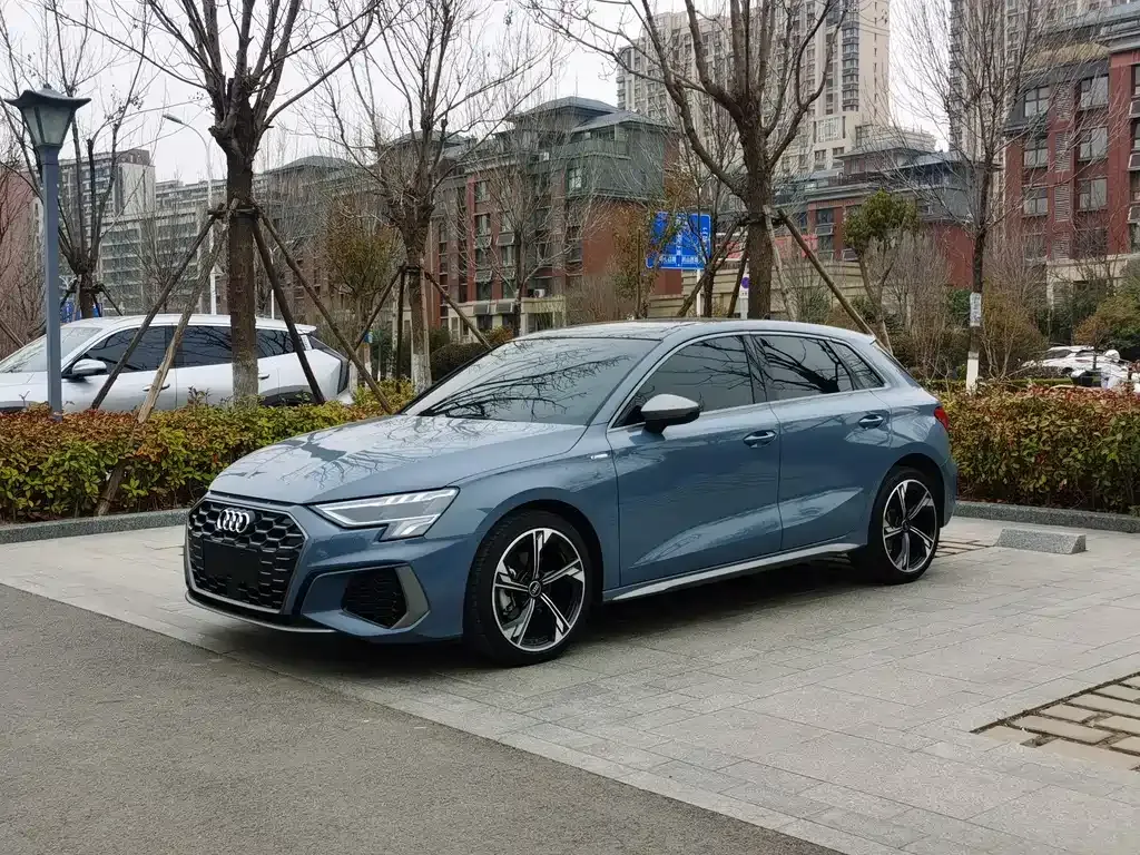 Audi A3 — фото 1