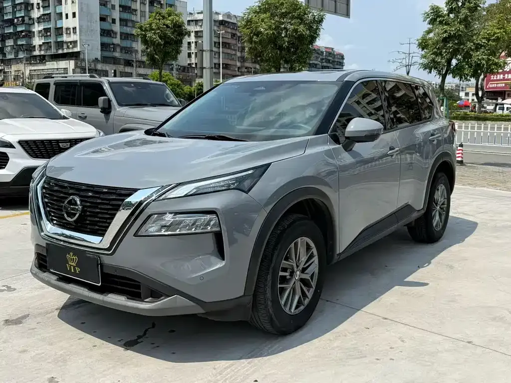 Nissan X-Trail — фото 1