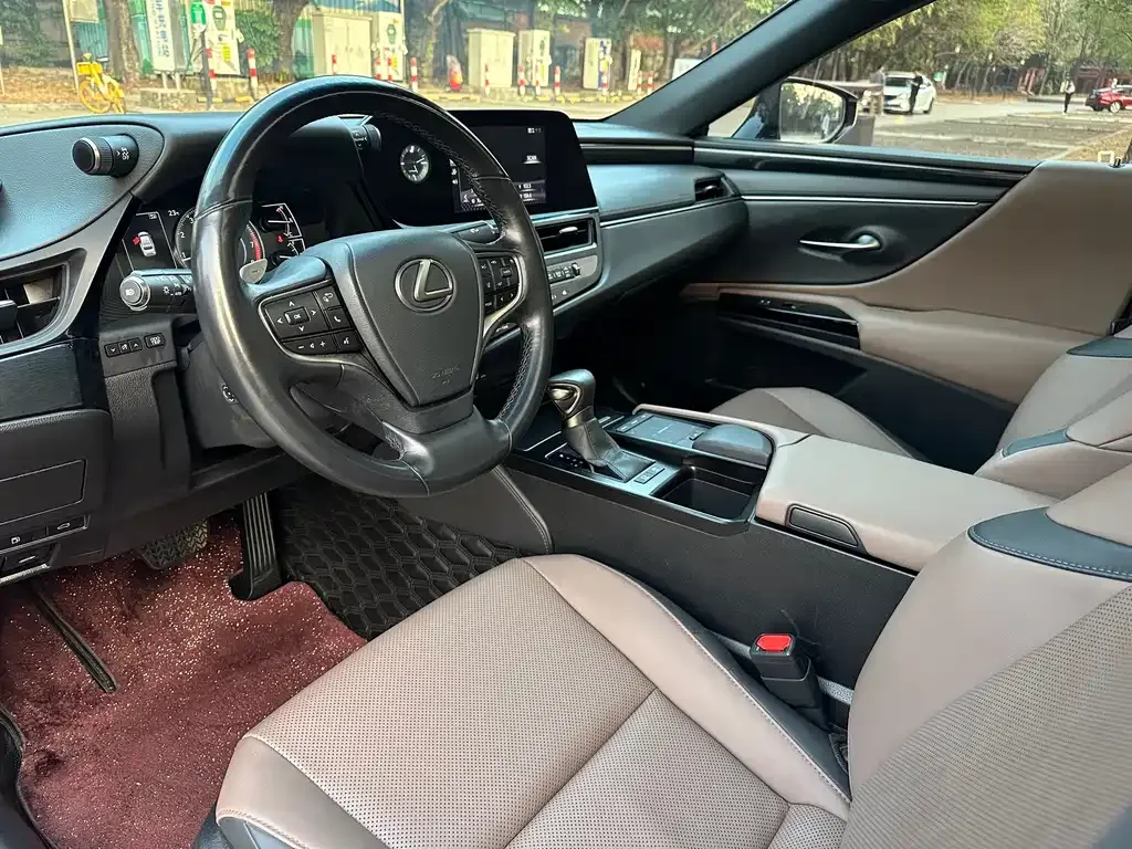 Lexus ES 2022 из CN, фото 7