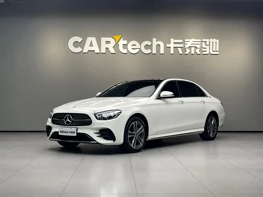 Mercedes-Benz E-Class — фото 1
