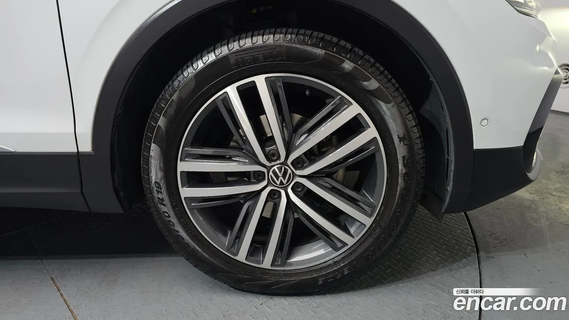 Volkswagen Tiguan — фото 3