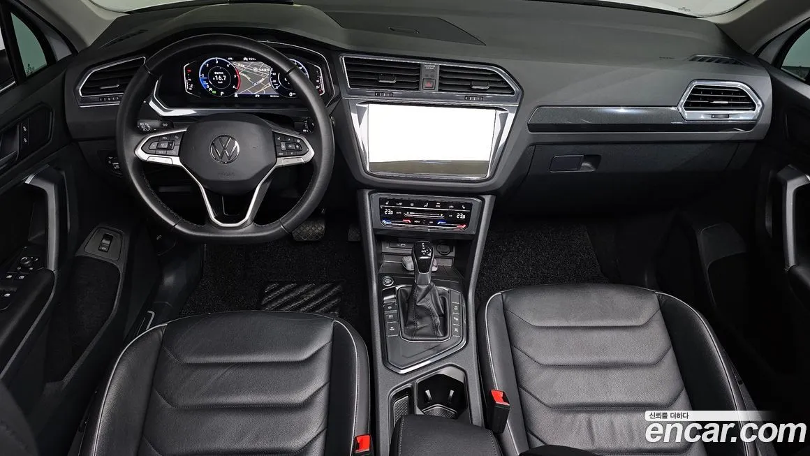 Volkswagen Tiguan — фото 7