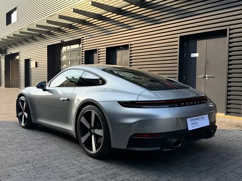 Porsche 911 2025 из CN, фото 10