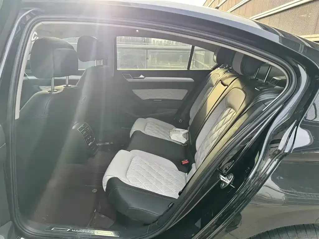 Volkswagen Magotan 2024 из CN, фото 2