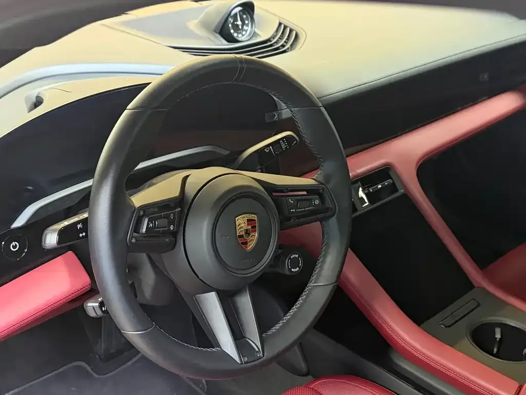 Porsche Taycan 2024 из CN, фото 6