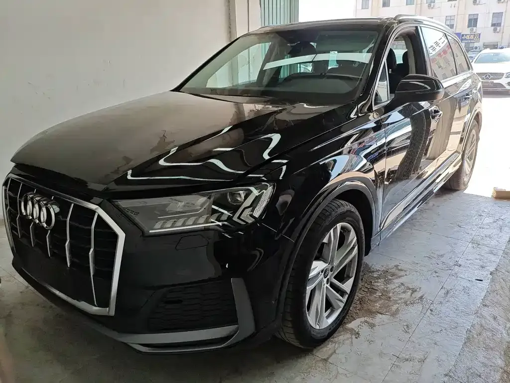 Audi Q7 2023 из CN, фото 1