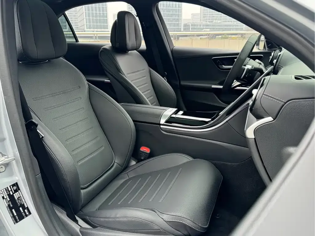 Mercedes-Benz C-Class — фото 9